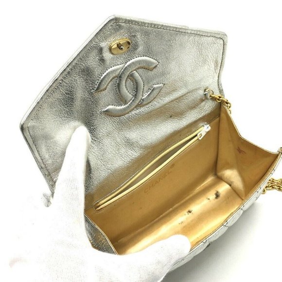 Authentic CHANEL Quilted Matelasse Fringe Chain Po - Picture 7 of 11